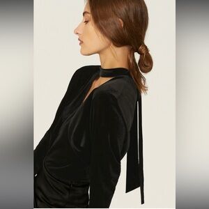 Atlein velvet tie back top. EUC